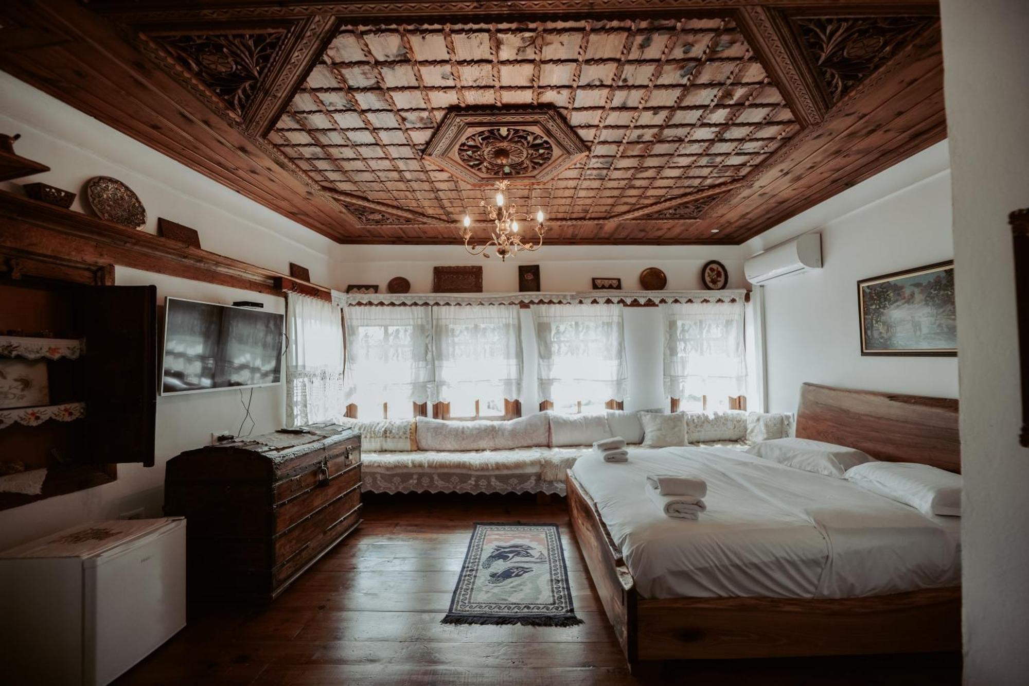 Hotel Ansel Berat Exteriér fotografie