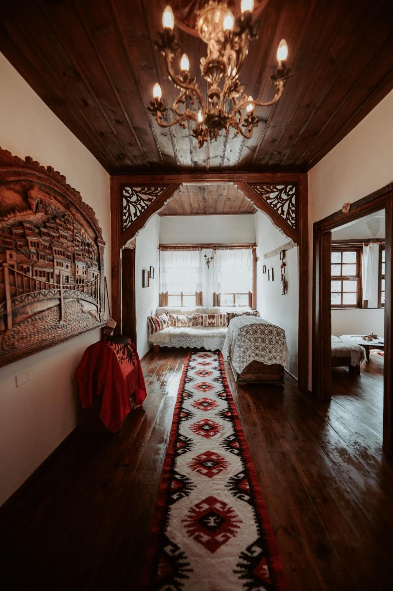 Hotel Ansel Berat Exteriér fotografie