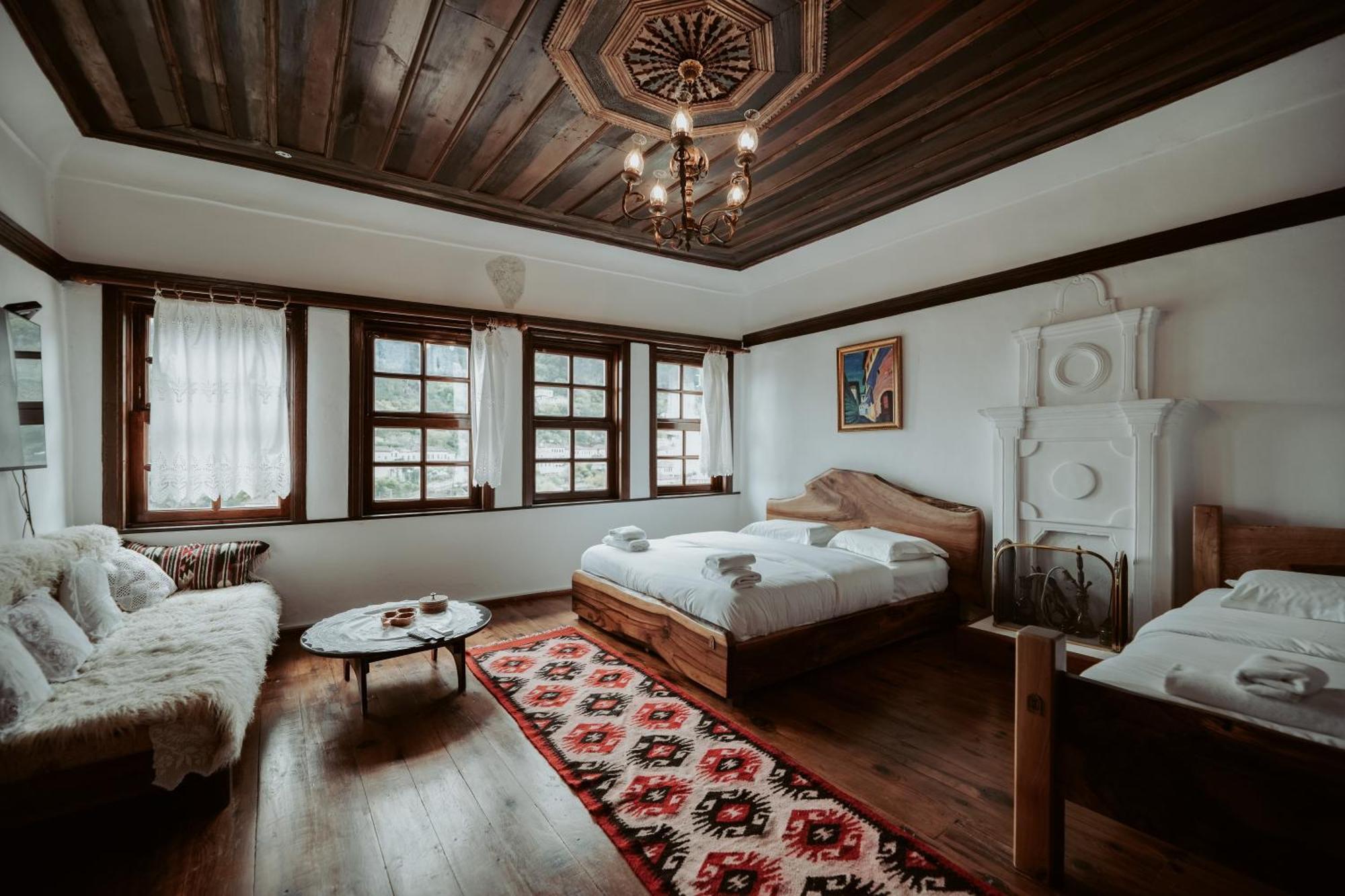 Hotel Ansel Berat Exteriér fotografie