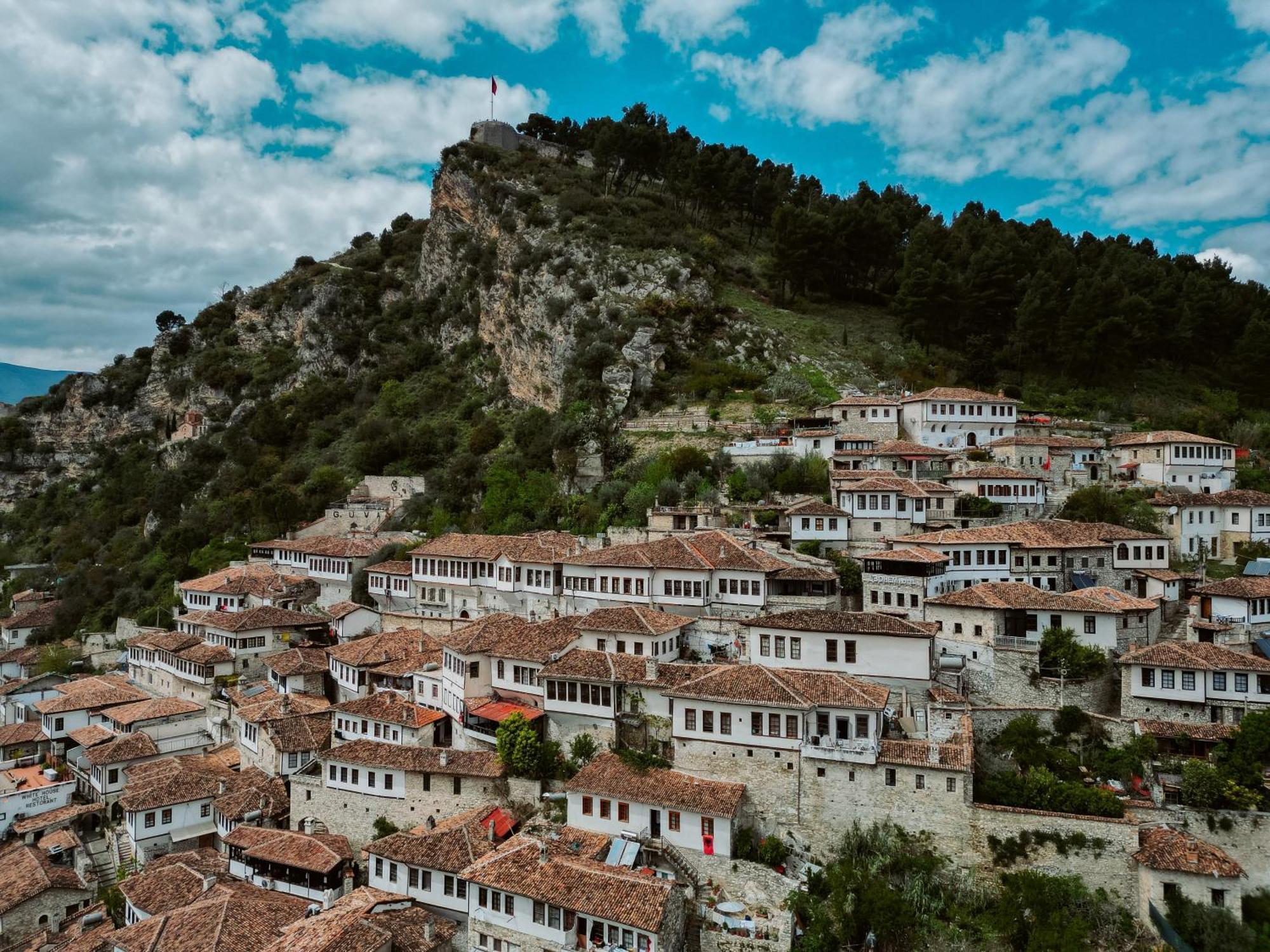 Hotel Ansel Berat Exteriér fotografie