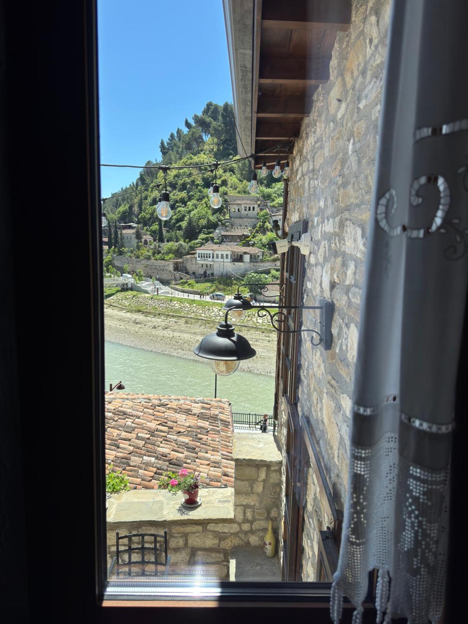 Hotel Ansel Berat Exteriér fotografie